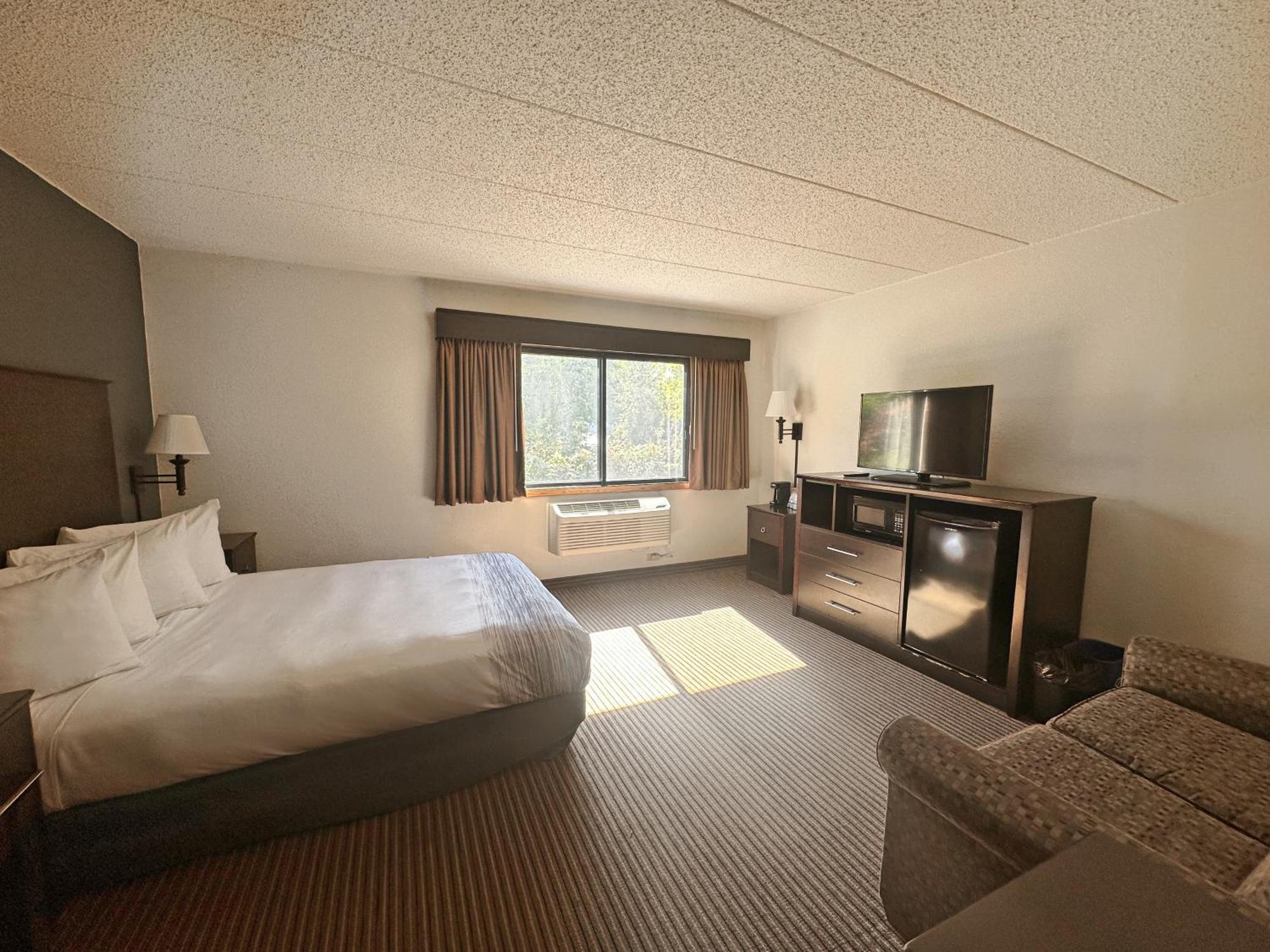 Americinn By Wyndham Menominee Kültér fotó