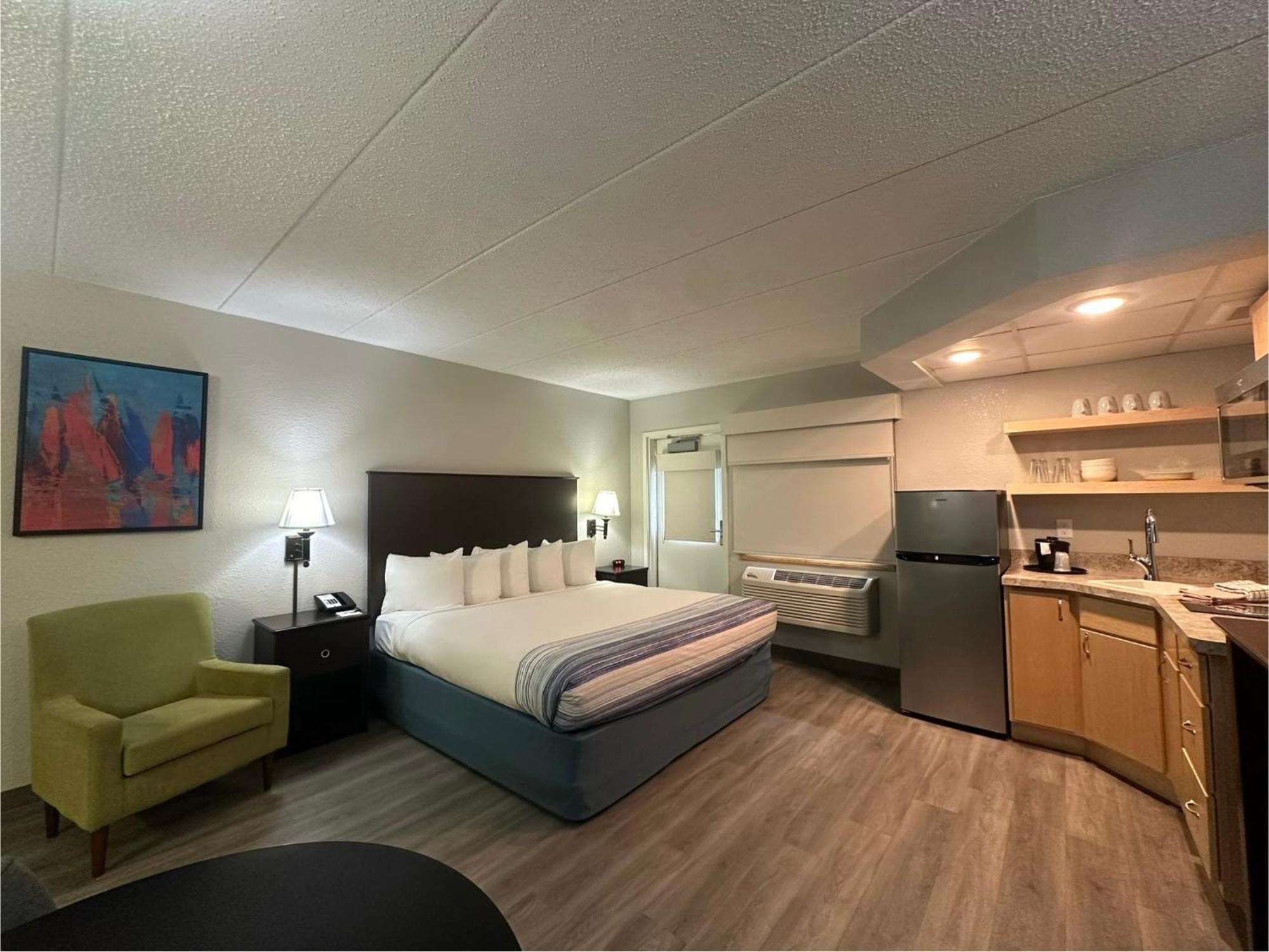 Americinn By Wyndham Menominee Kültér fotó