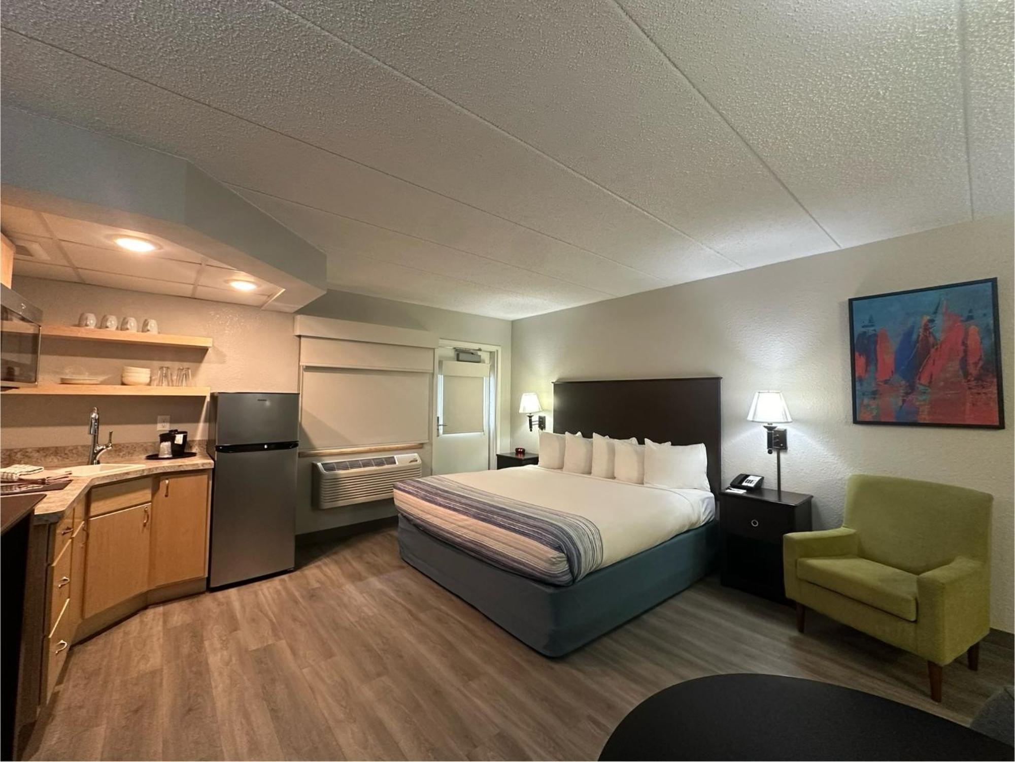 Americinn By Wyndham Menominee Kültér fotó