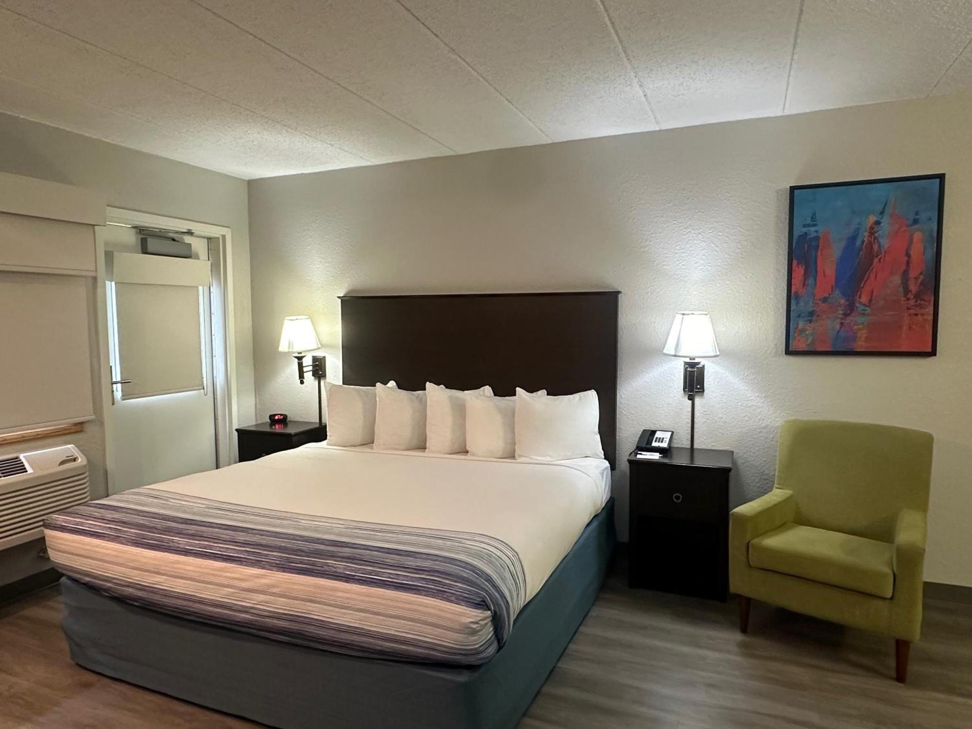 Americinn By Wyndham Menominee Kültér fotó